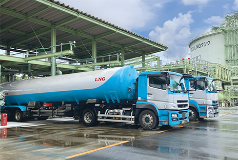 LNGローリー車